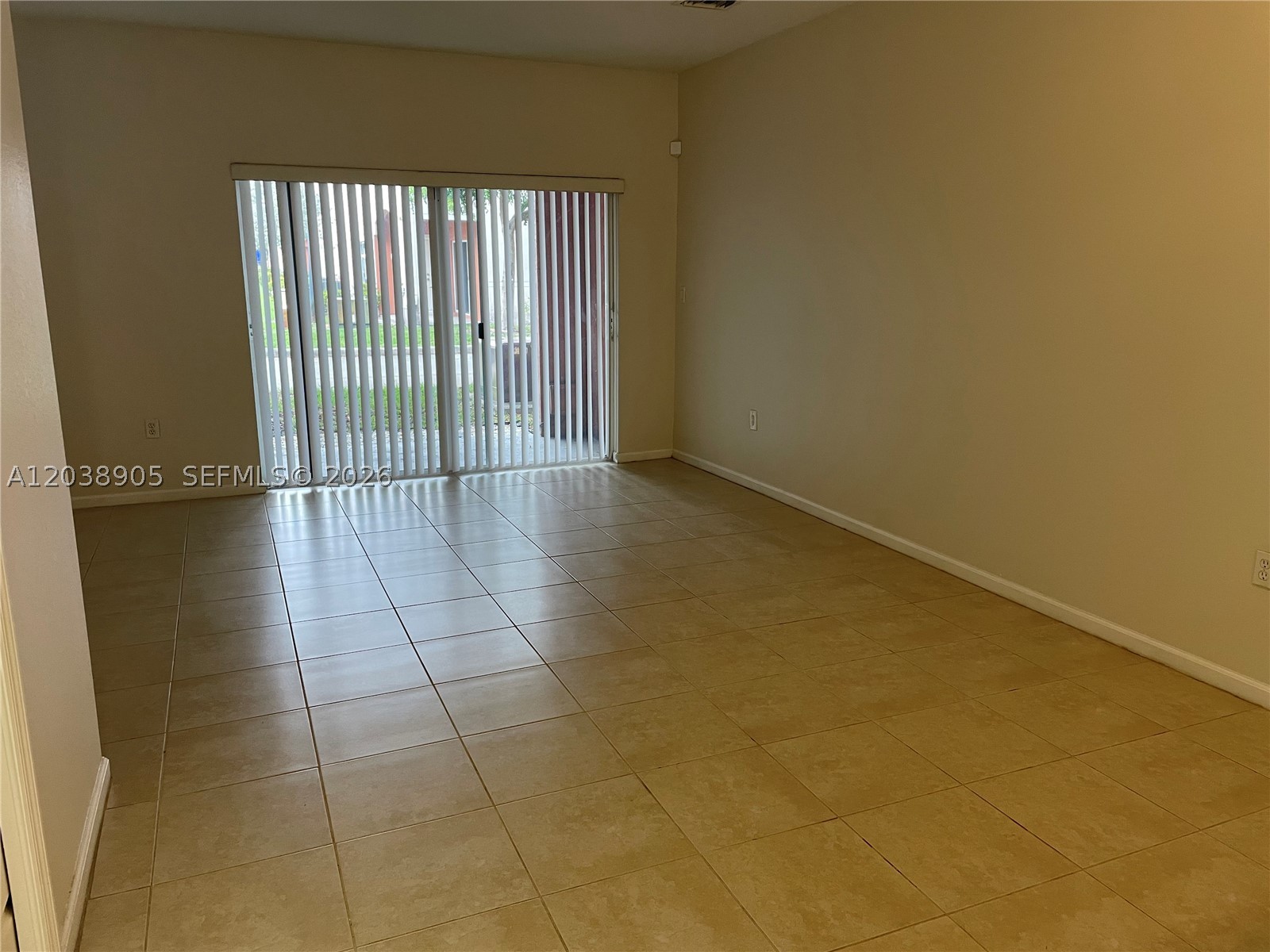 SOLABELLA CONDO - Residential