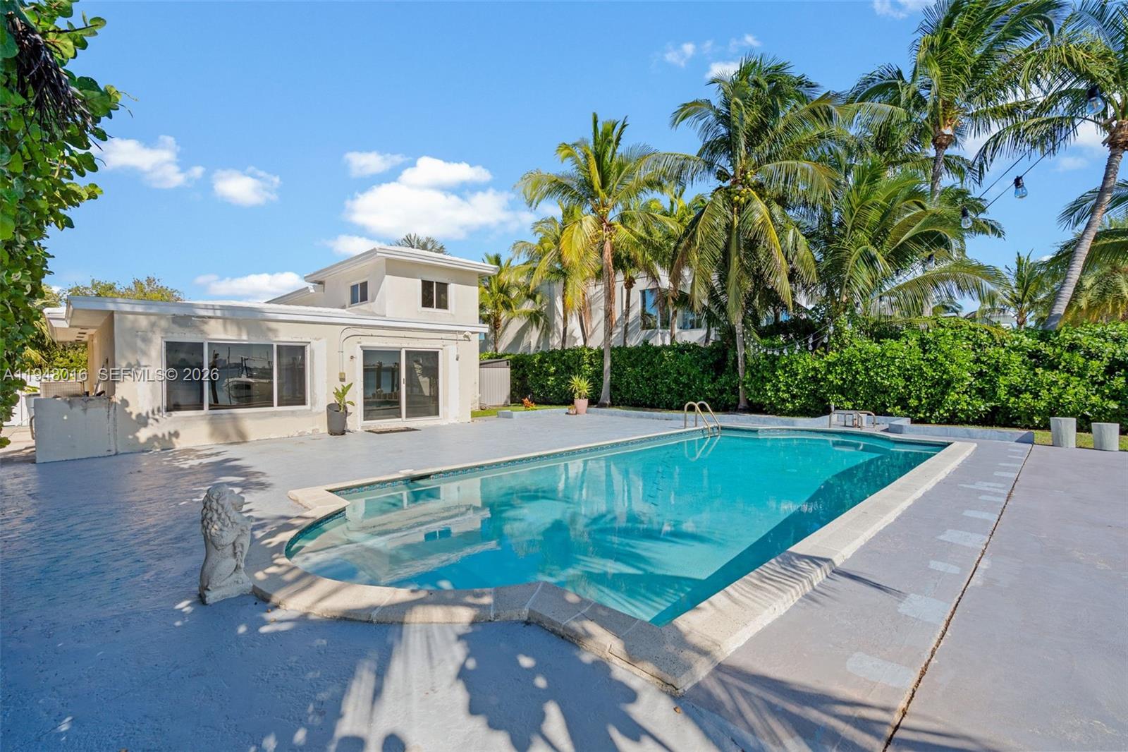 TREASURE ISLAND - Residential