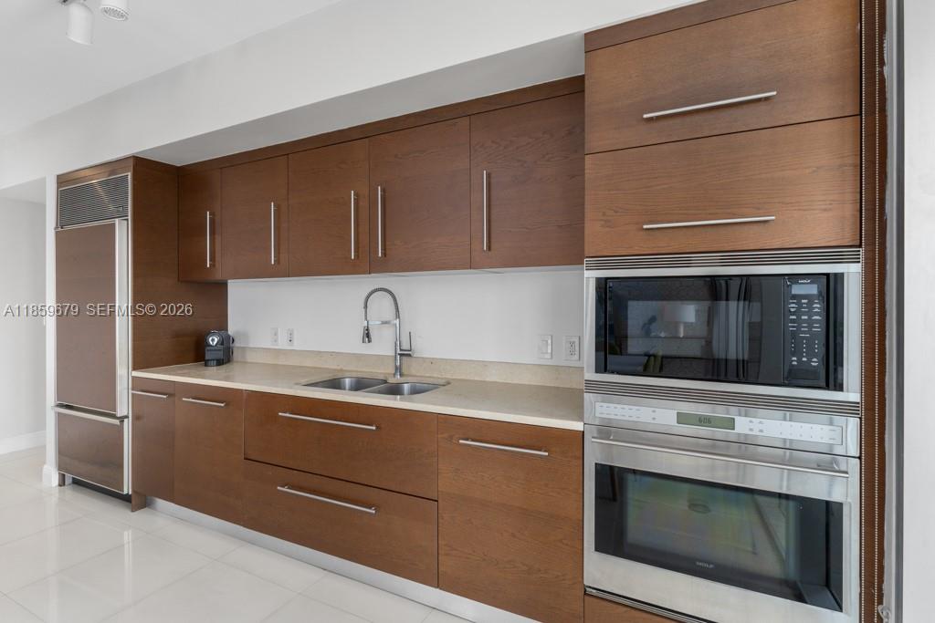 ICON BRICKELL CONDO NO 3 - Residential