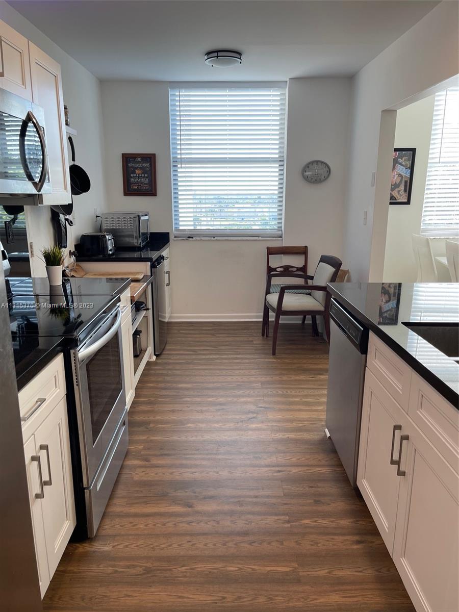 HILLCREST EAST NO 23 COND - Residential