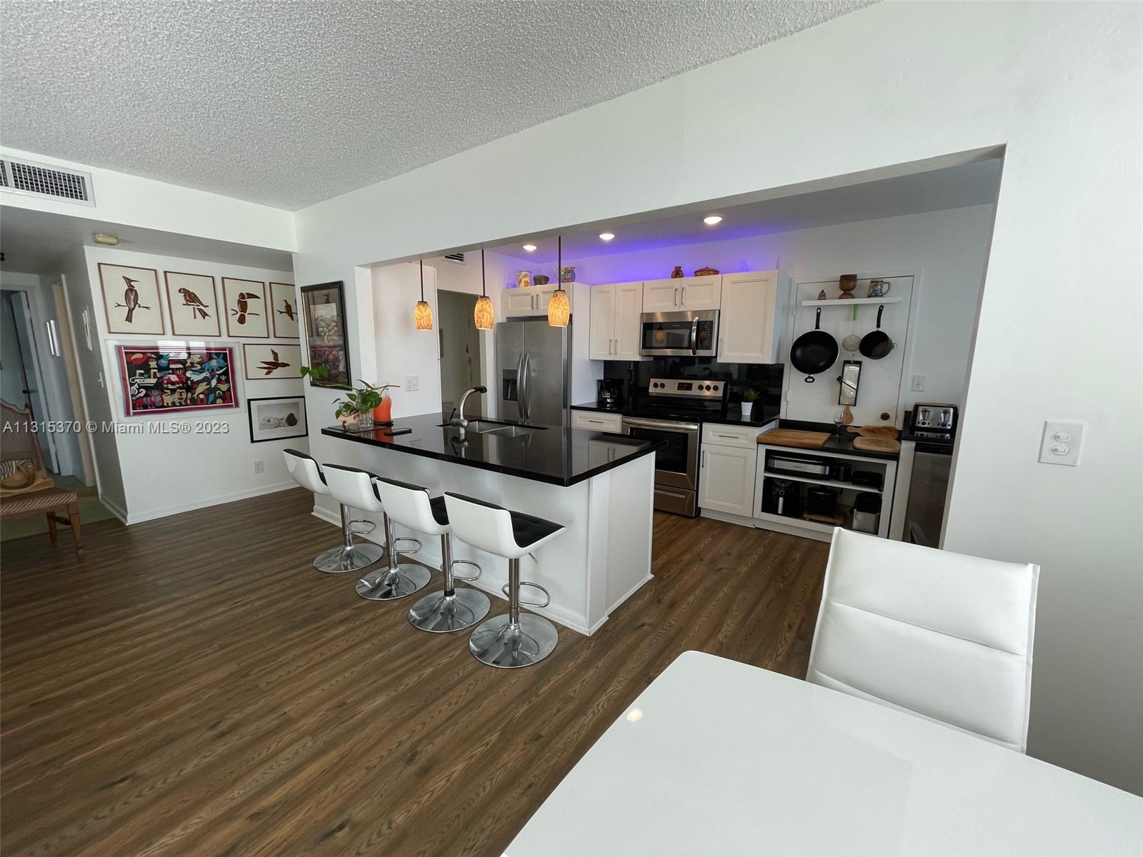 HILLCREST EAST NO 23 COND - Residential