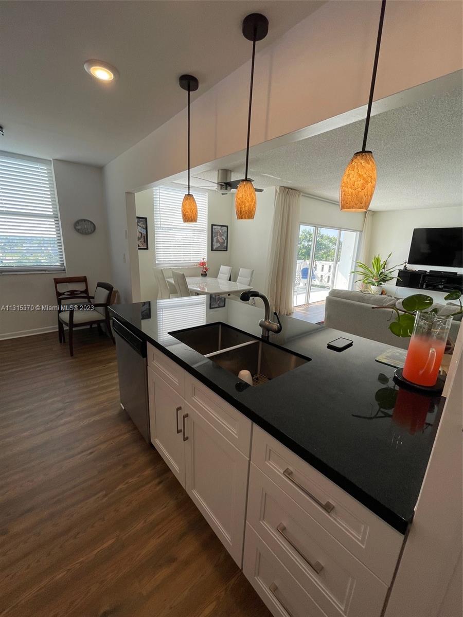 HILLCREST EAST NO 23 COND - Residential