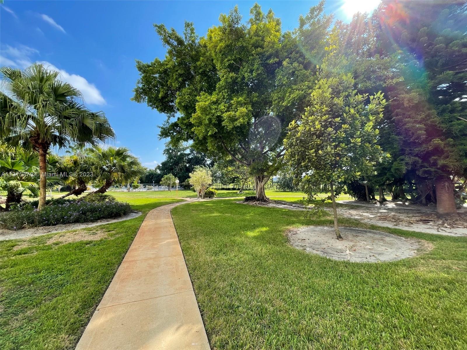 HILLCREST EAST NO 23 COND - Residential