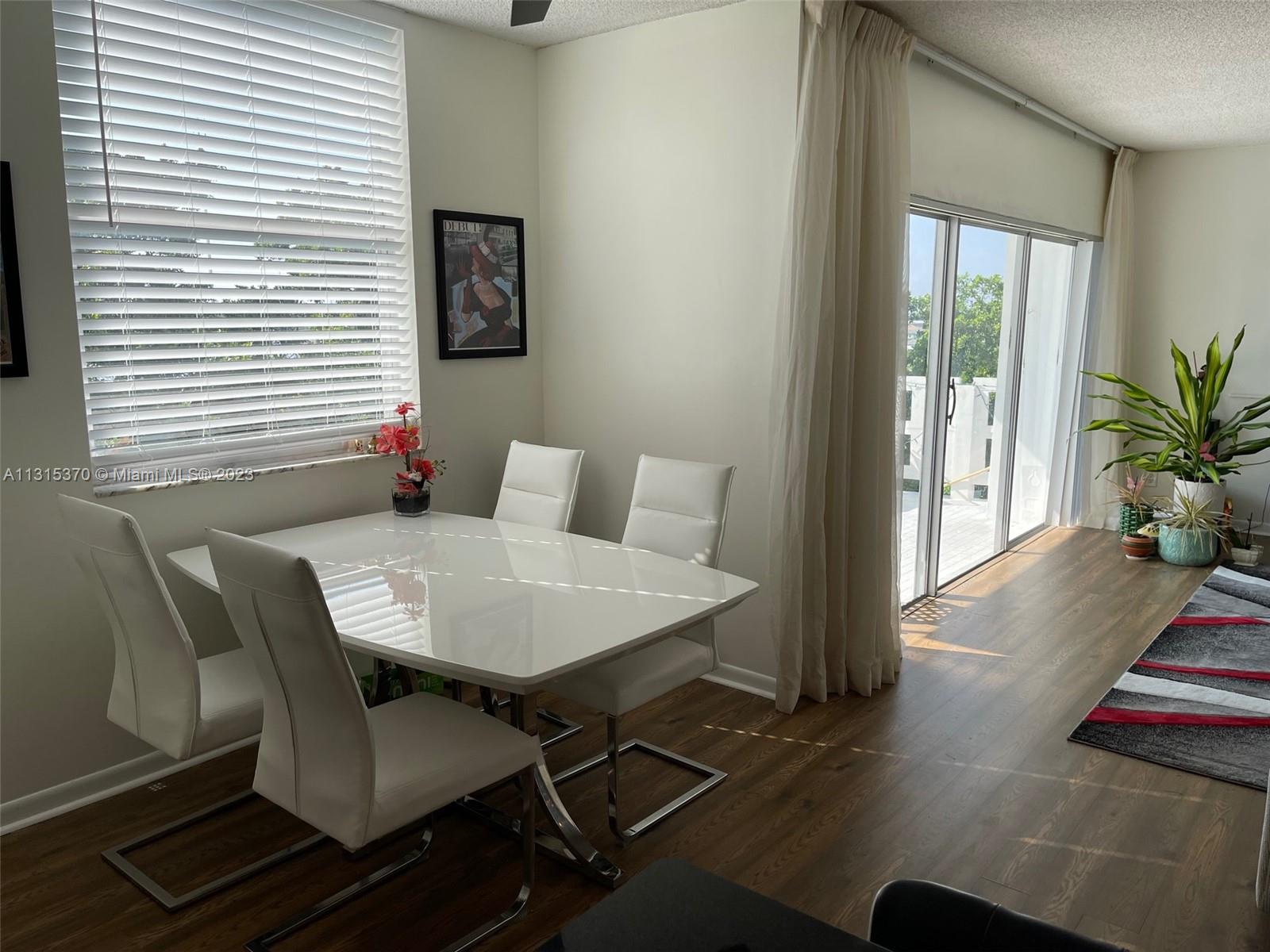 HILLCREST EAST NO 23 COND - Residential