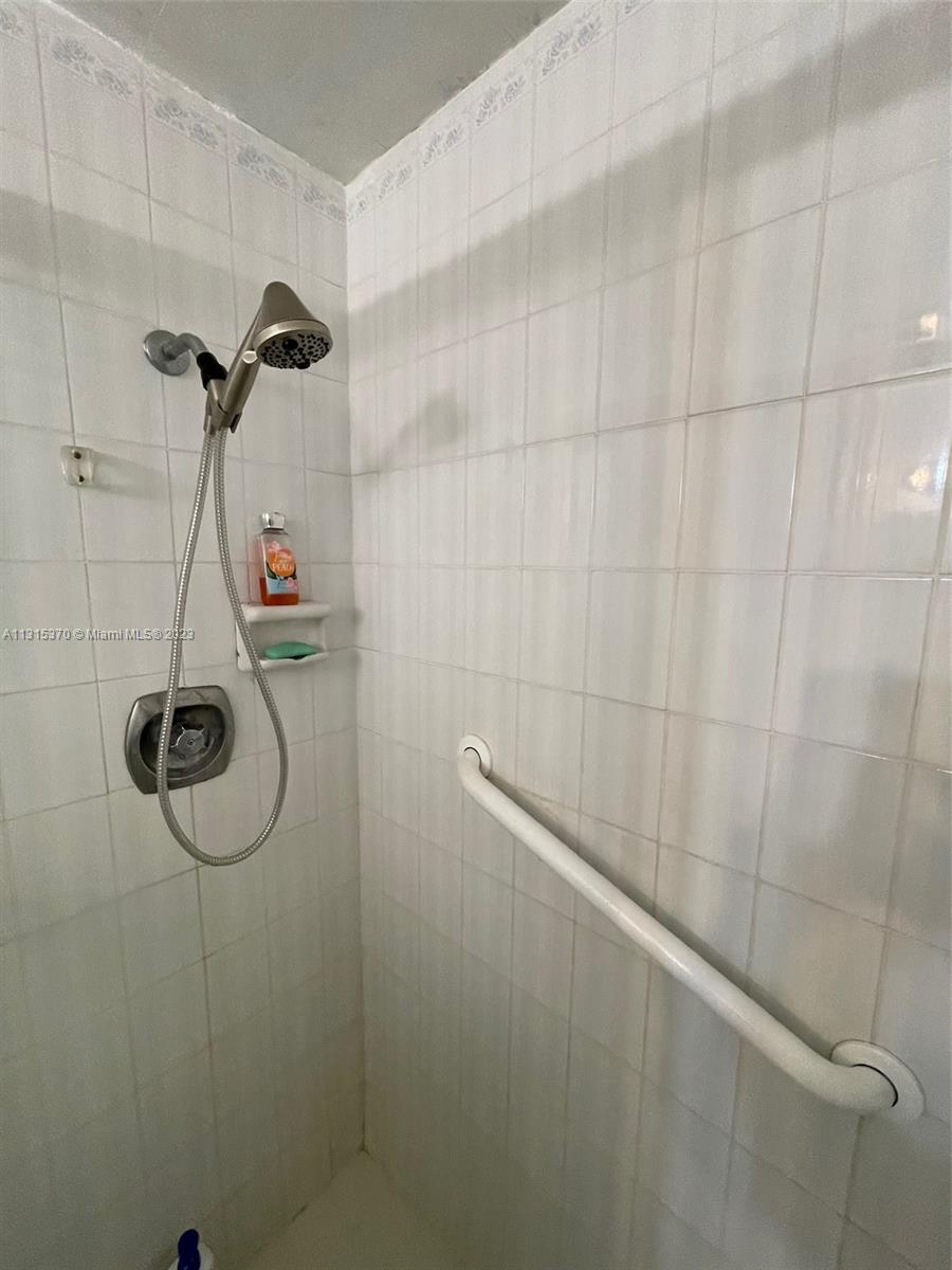 HILLCREST EAST NO 23 COND - Residential