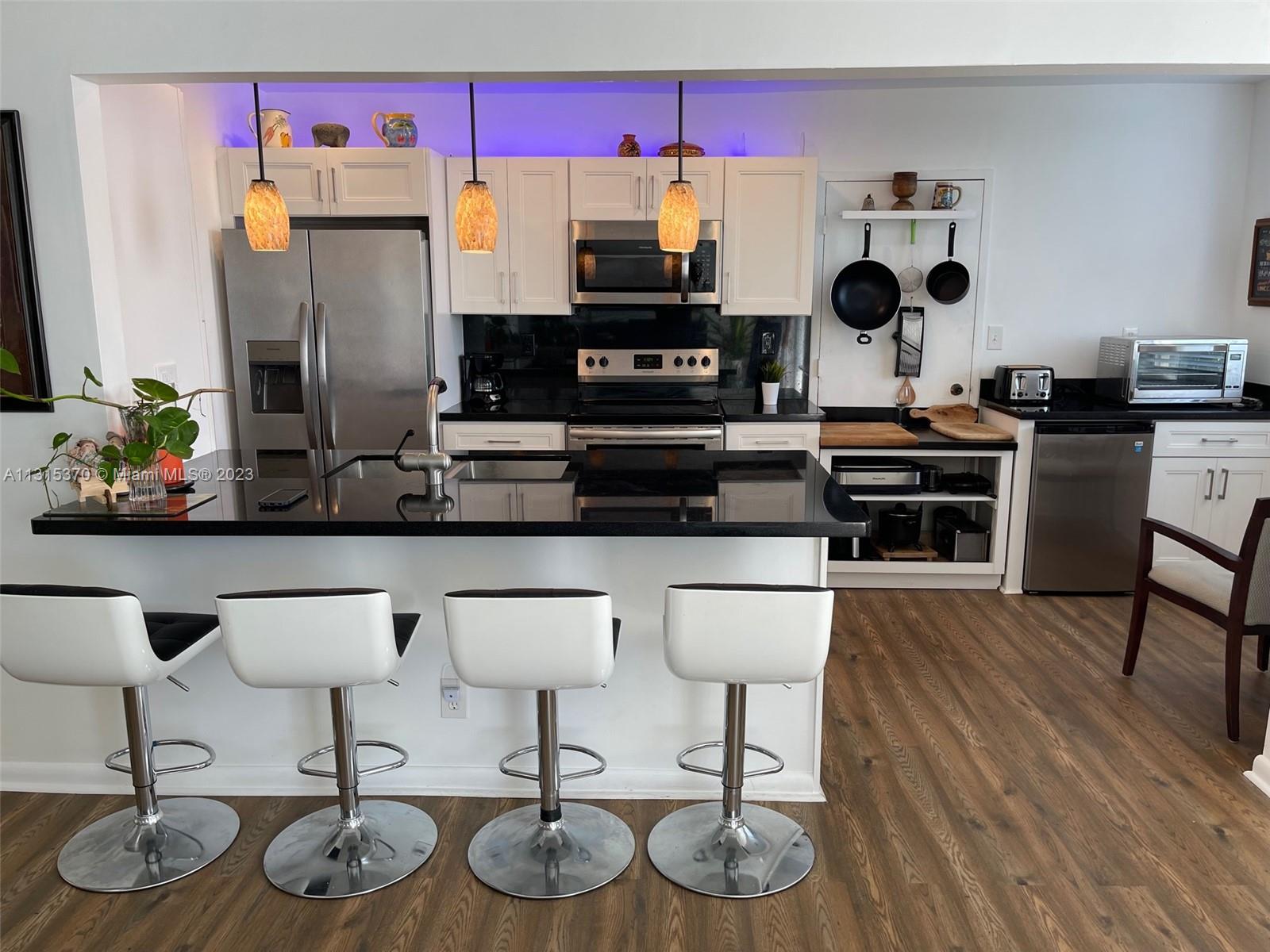 HILLCREST EAST NO 23 COND - Residential