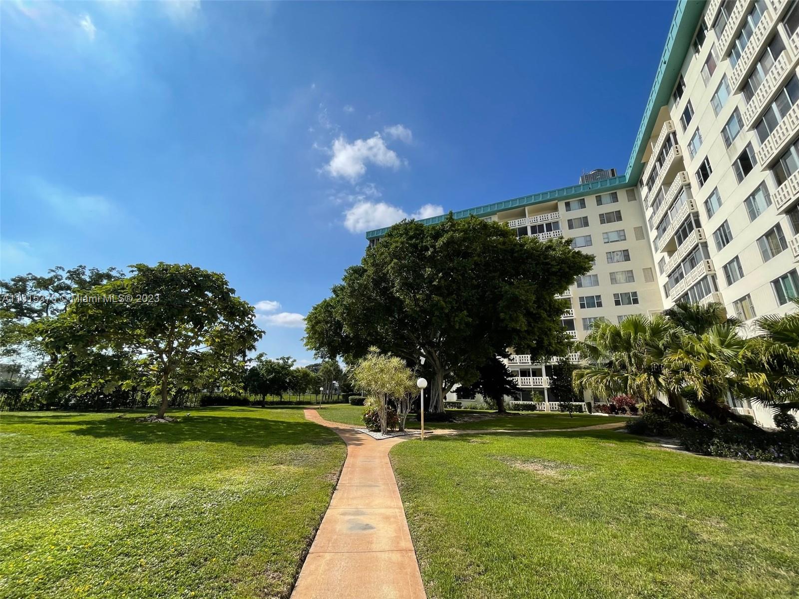 HILLCREST EAST NO 23 COND - Residential