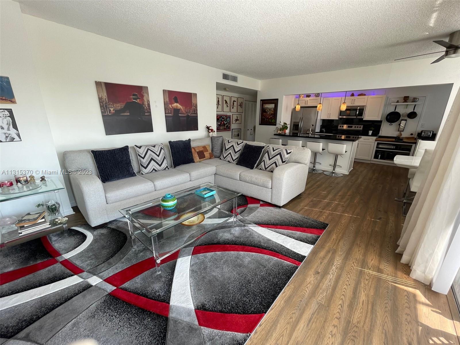 HILLCREST EAST NO 23 COND - Residential