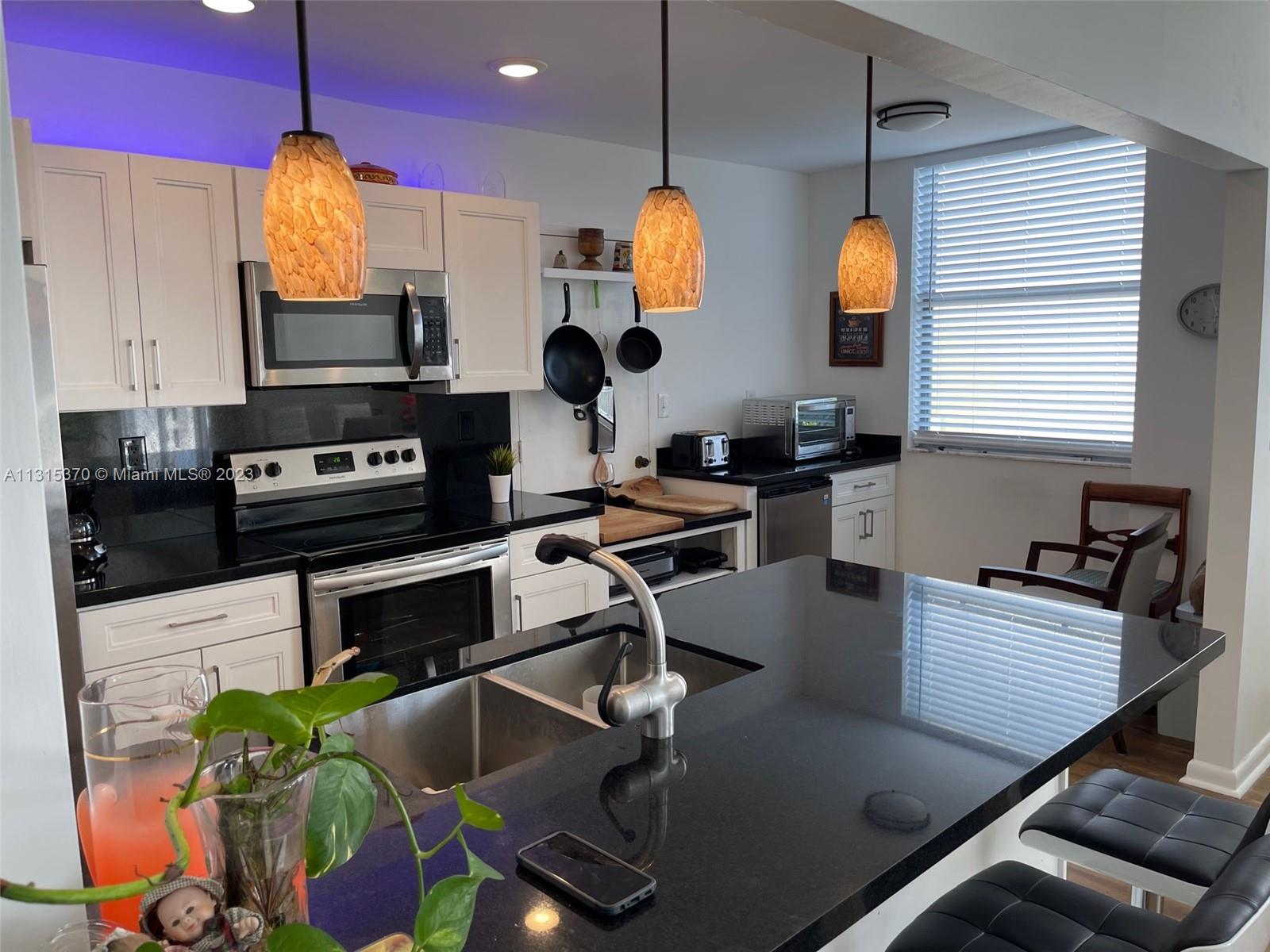 HILLCREST EAST NO 23 COND - Residential