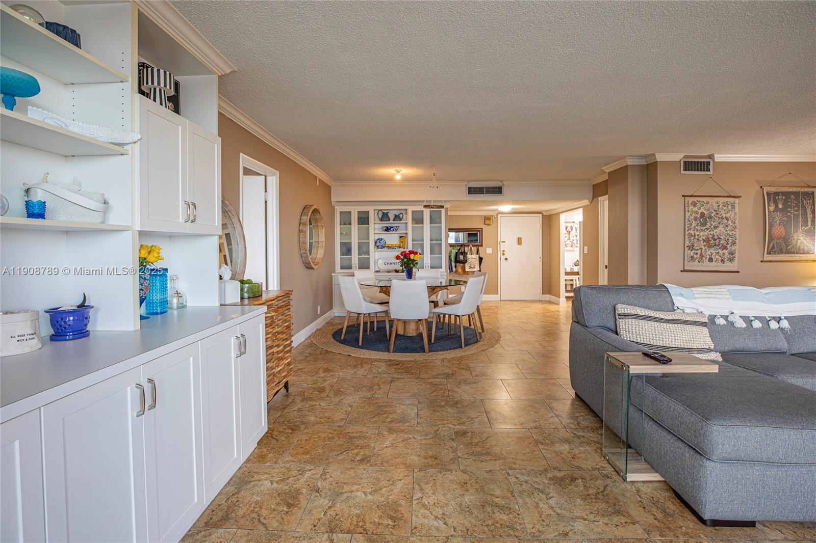 GOLDEN HORN CONDO - Residential