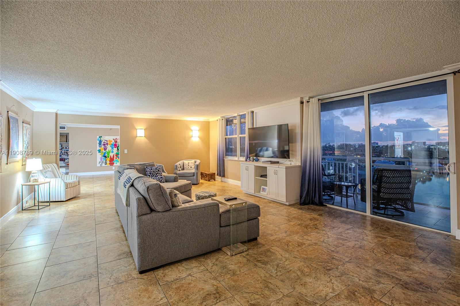 GOLDEN HORN CONDO - Residential