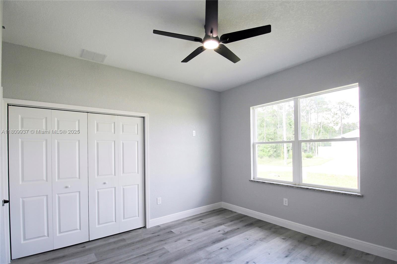 LAKE HAVEN EST - Residential