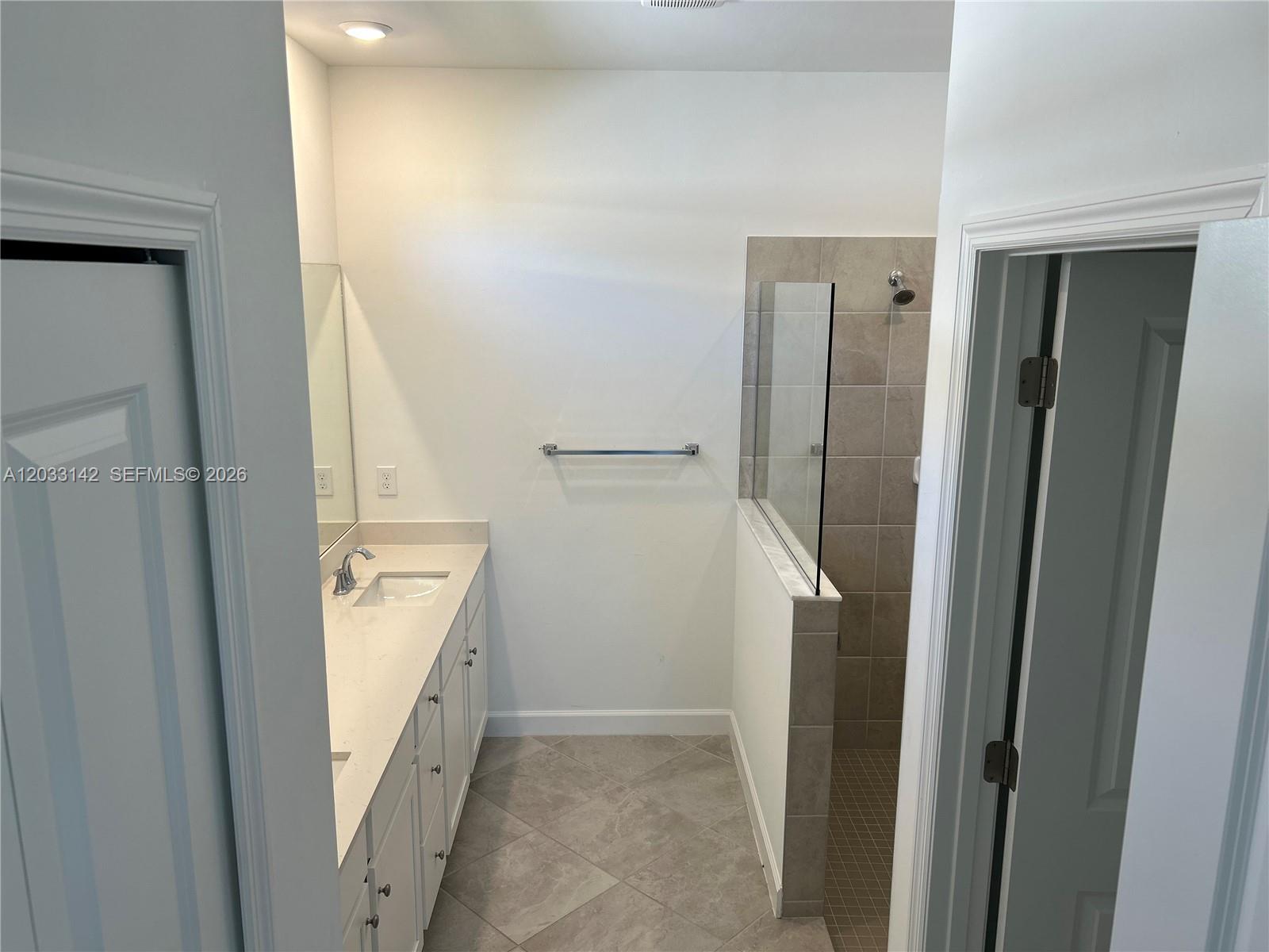 IBIS LANDING - Residential