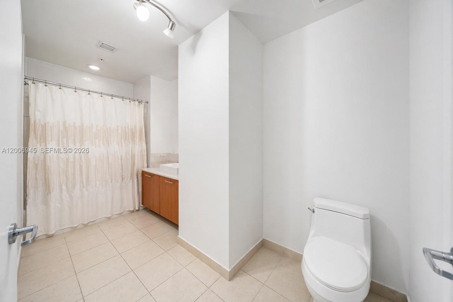 FOUR MIDTOWN MIAMI CONDO - Residential