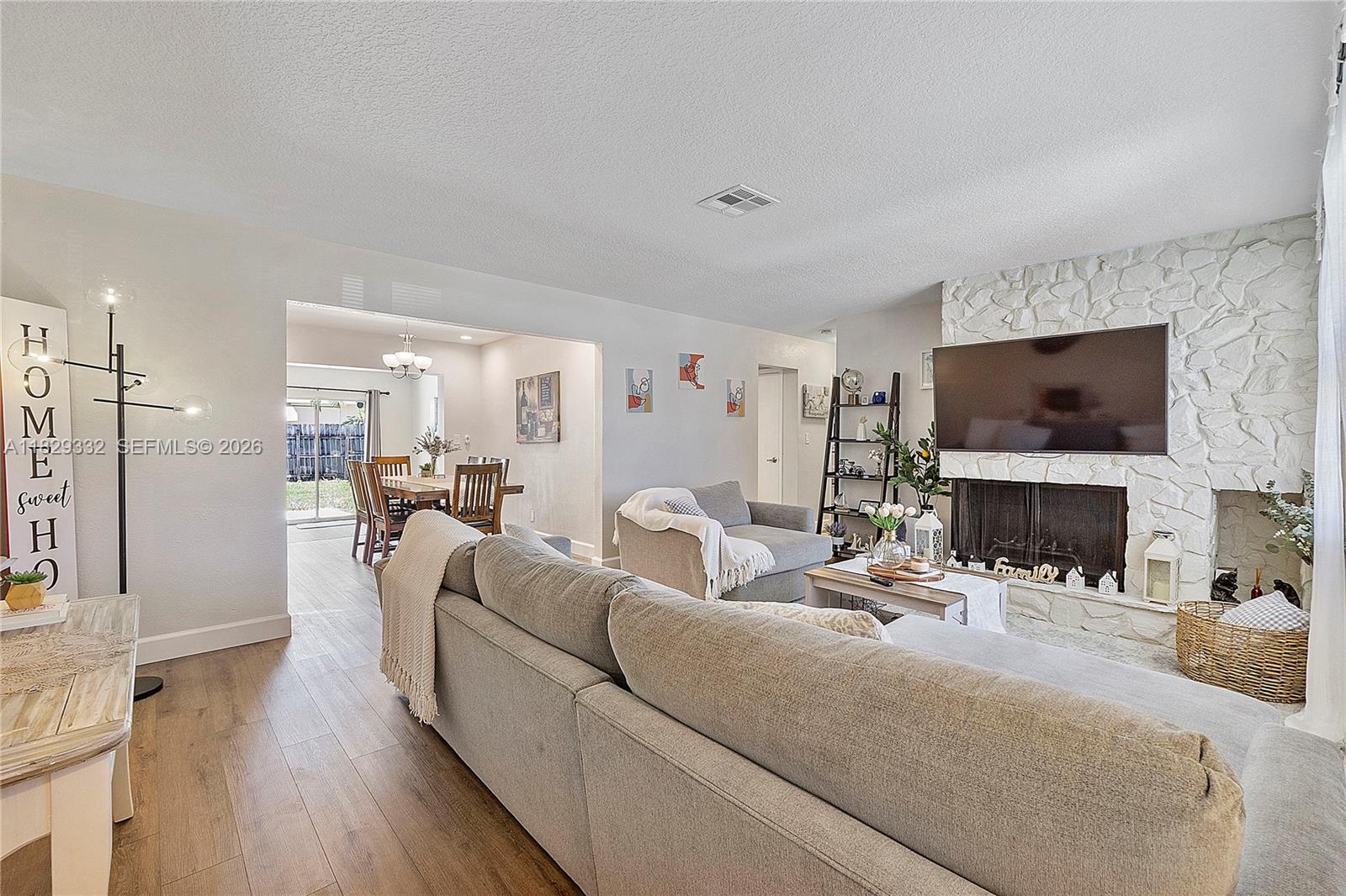 ORIOLE ESTATES SEC 6 - Residential