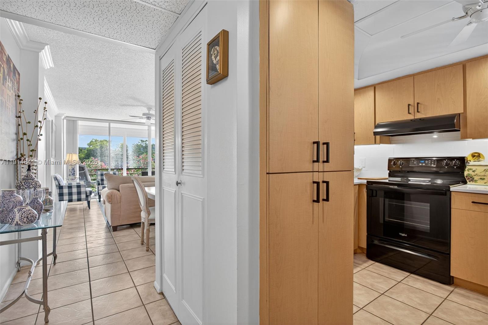 ROYAL PARK CONDO - Residential
