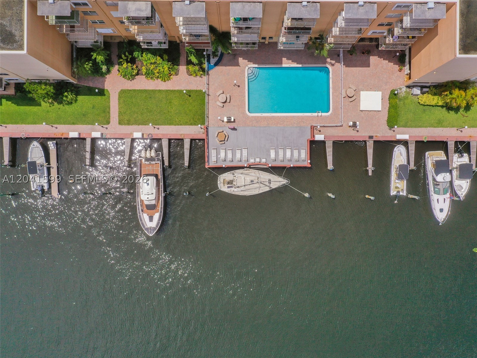 CROMWELL EAST CONDO - Residential