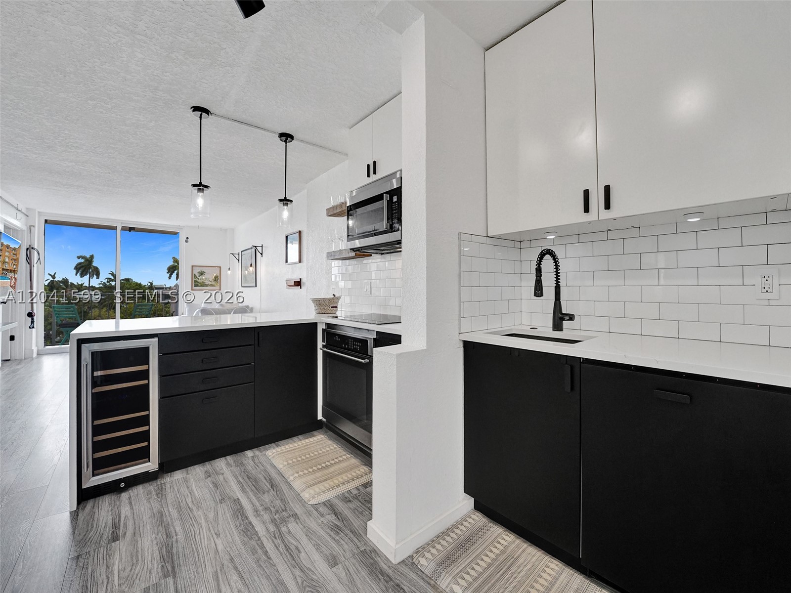 CROMWELL EAST CONDO - Residential