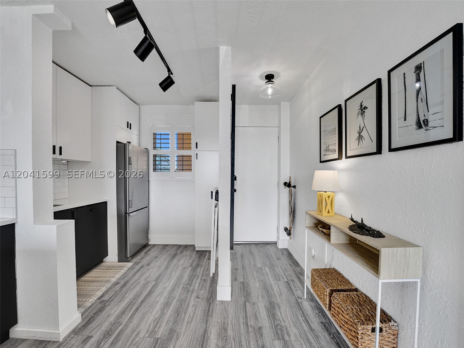 CROMWELL EAST CONDO - Residential