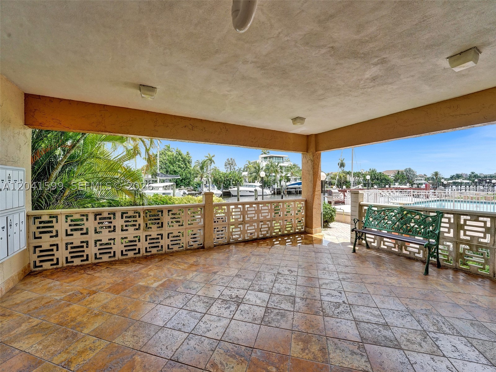 CROMWELL EAST CONDO - Residential