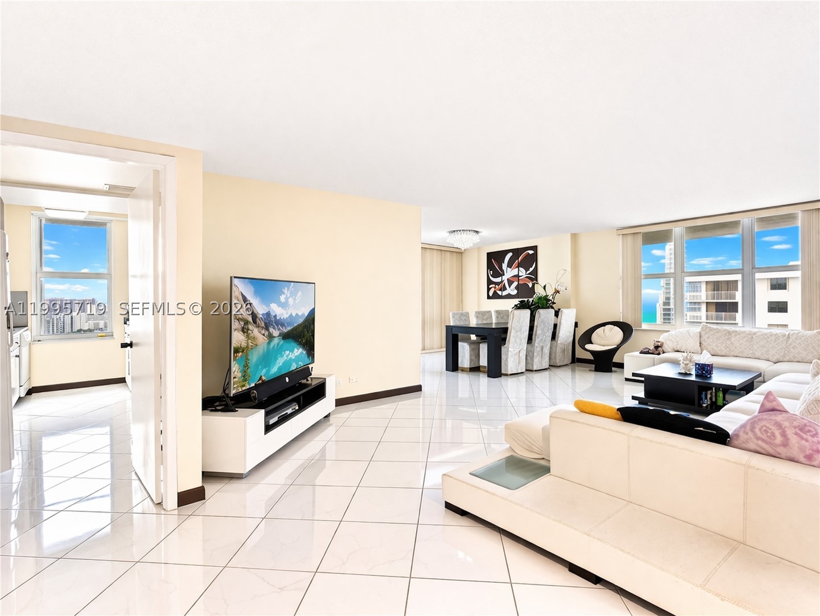 WINSTON TOWER 300 CONDO - Residential