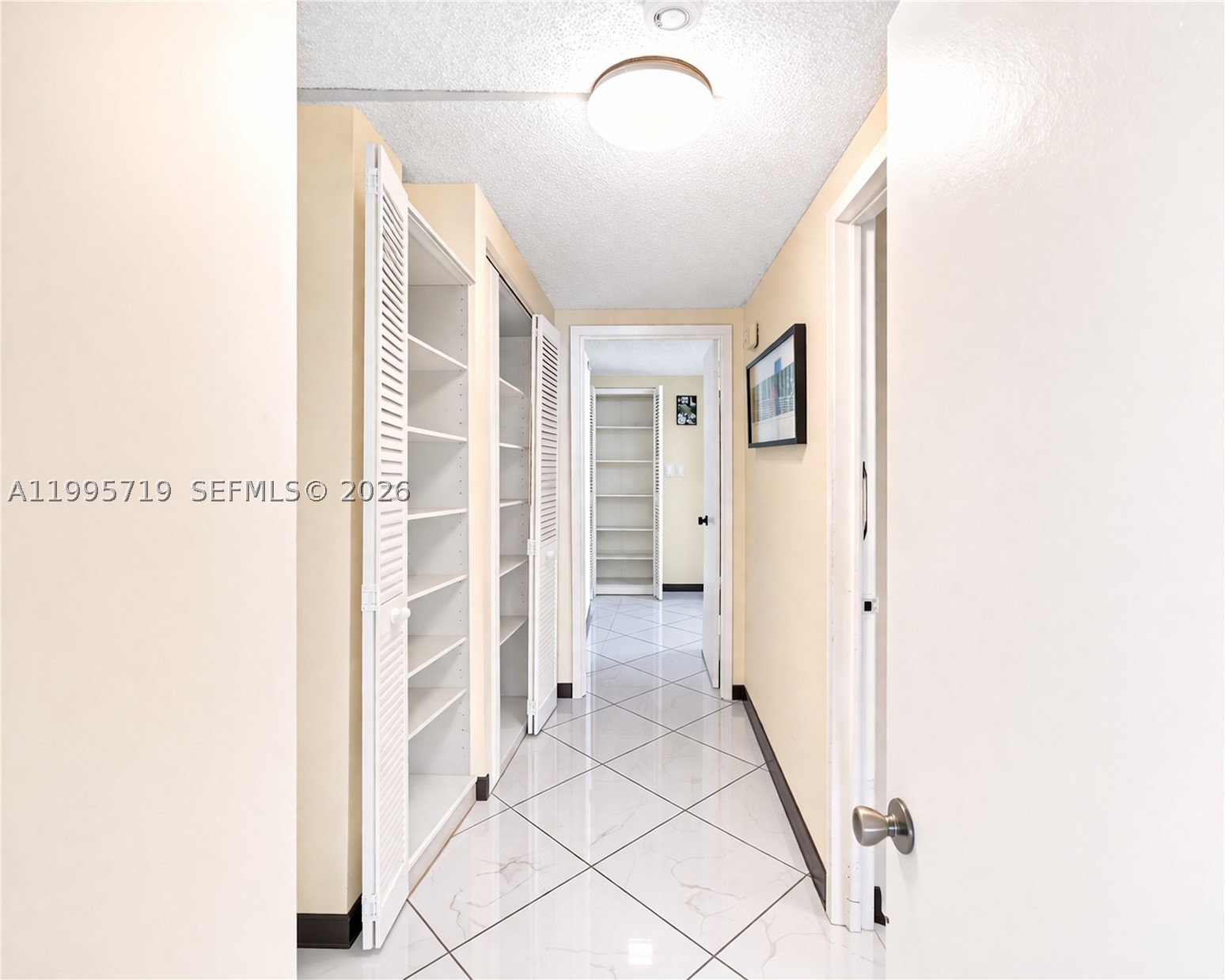 WINSTON TOWER 300 CONDO - Residential