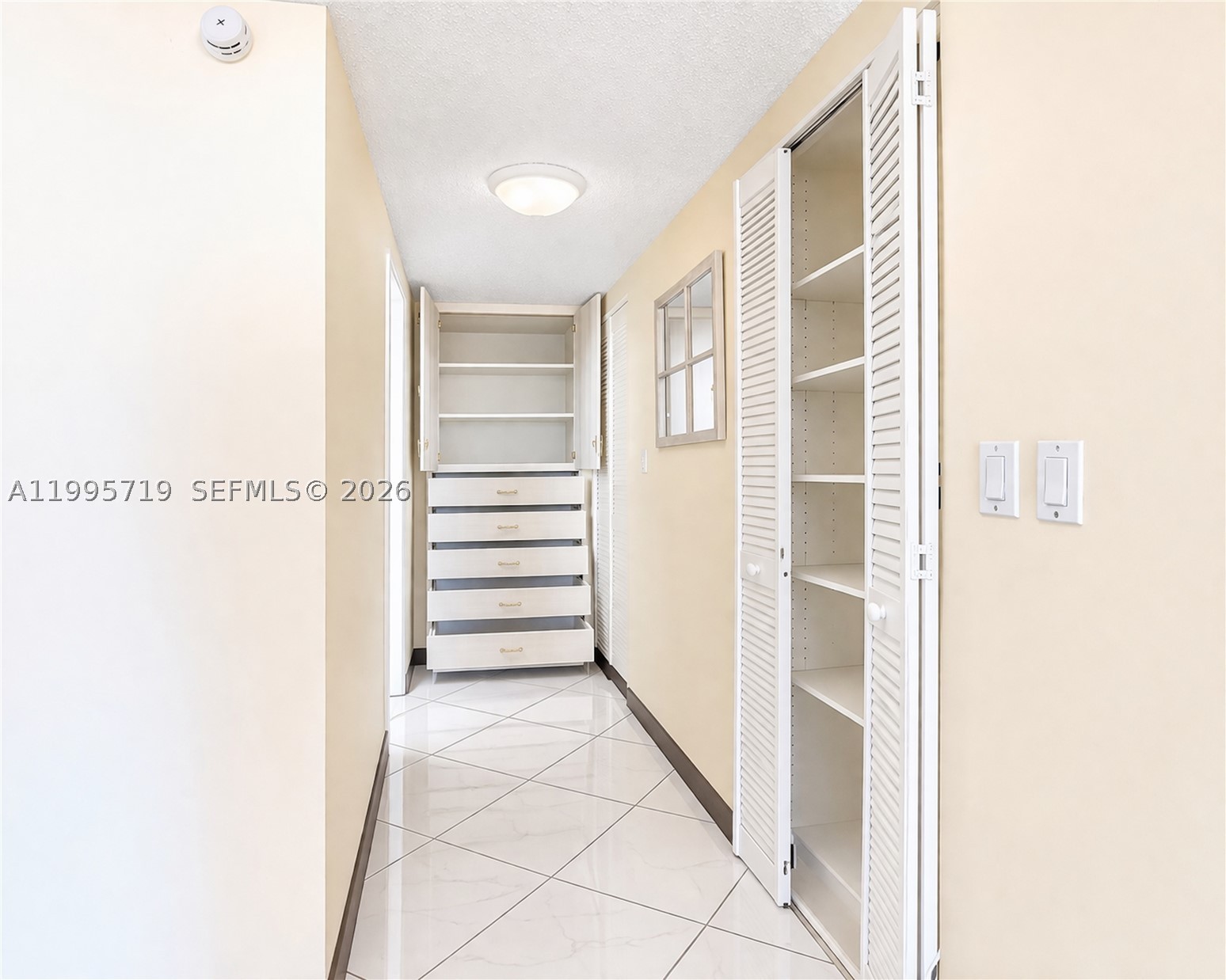 WINSTON TOWER 300 CONDO - Residential