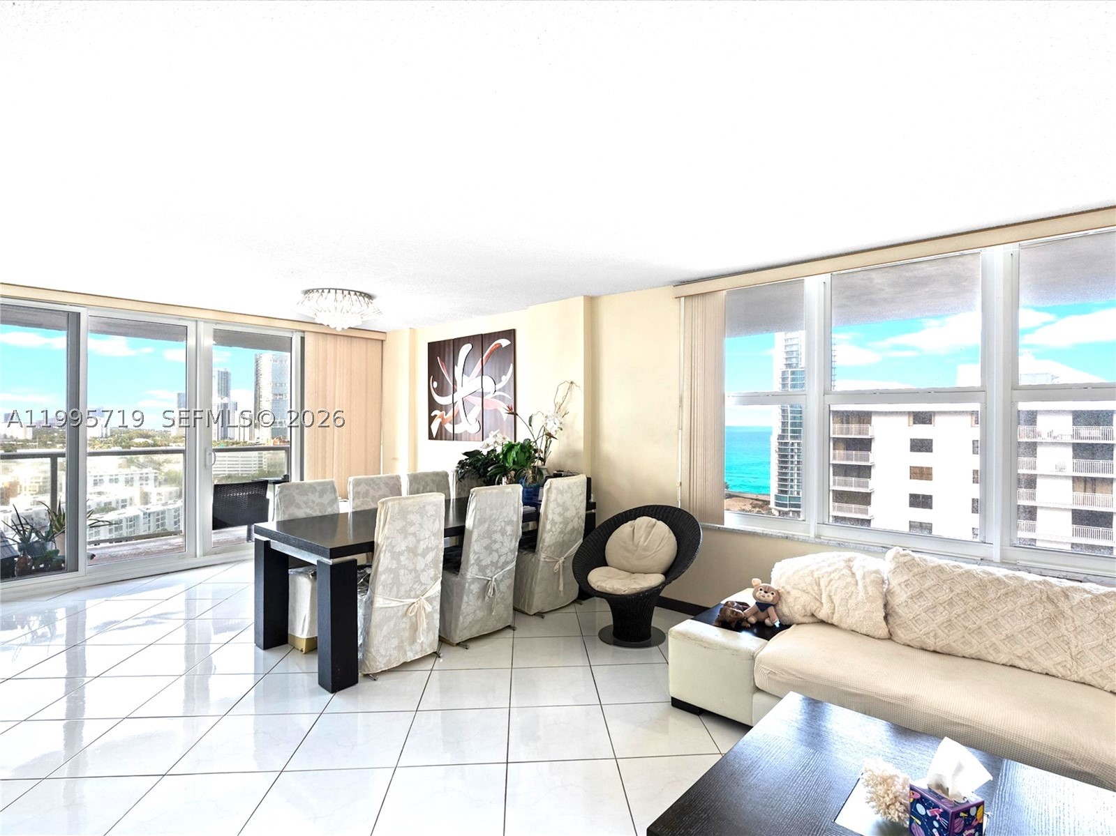 WINSTON TOWER 300 CONDO - Residential