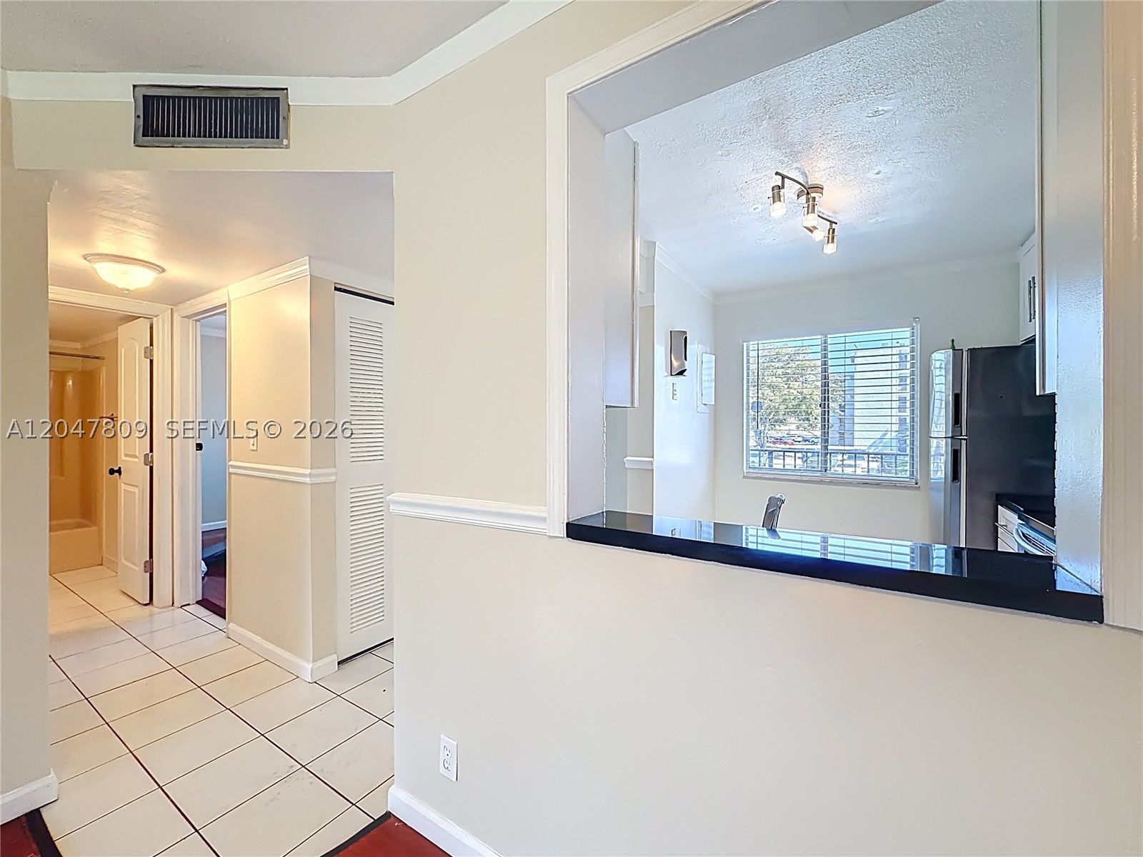 LAKESHORE AT UNIVERSITY P - Residential Lease