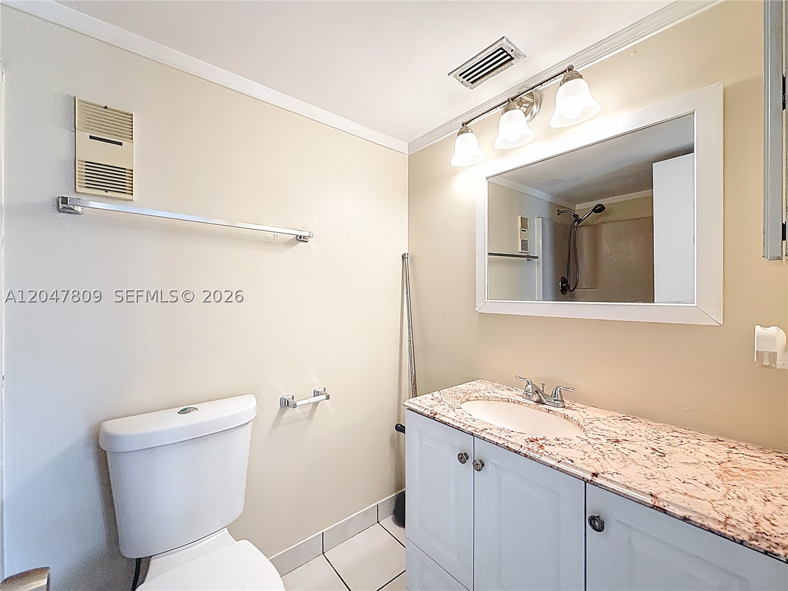LAKESHORE AT UNIVERSITY P - Residential Lease