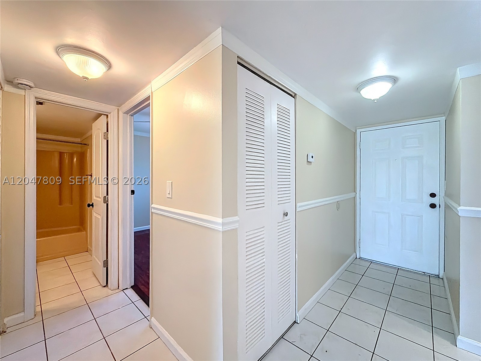 LAKESHORE AT UNIVERSITY P - Residential Lease
