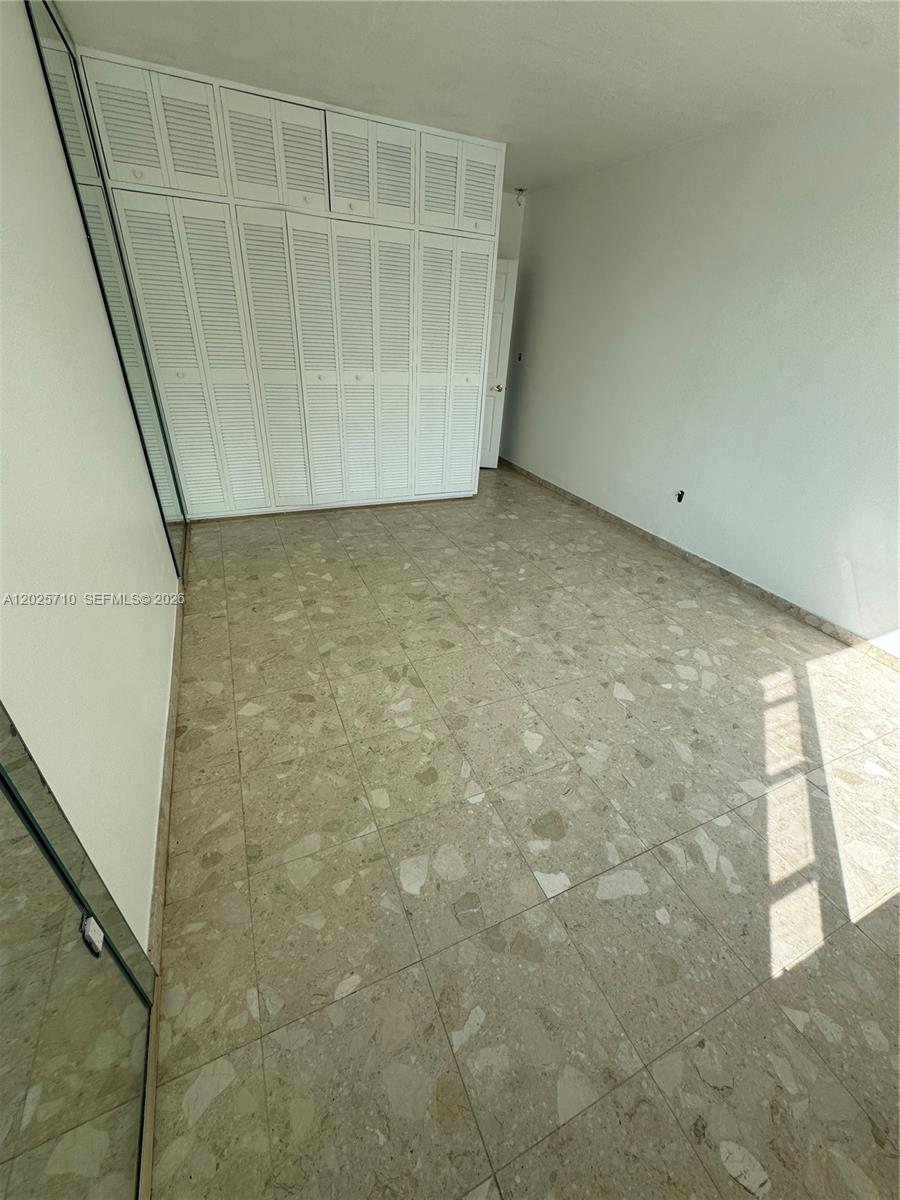 HARBOUR BAY CONDO - Residential Lease
