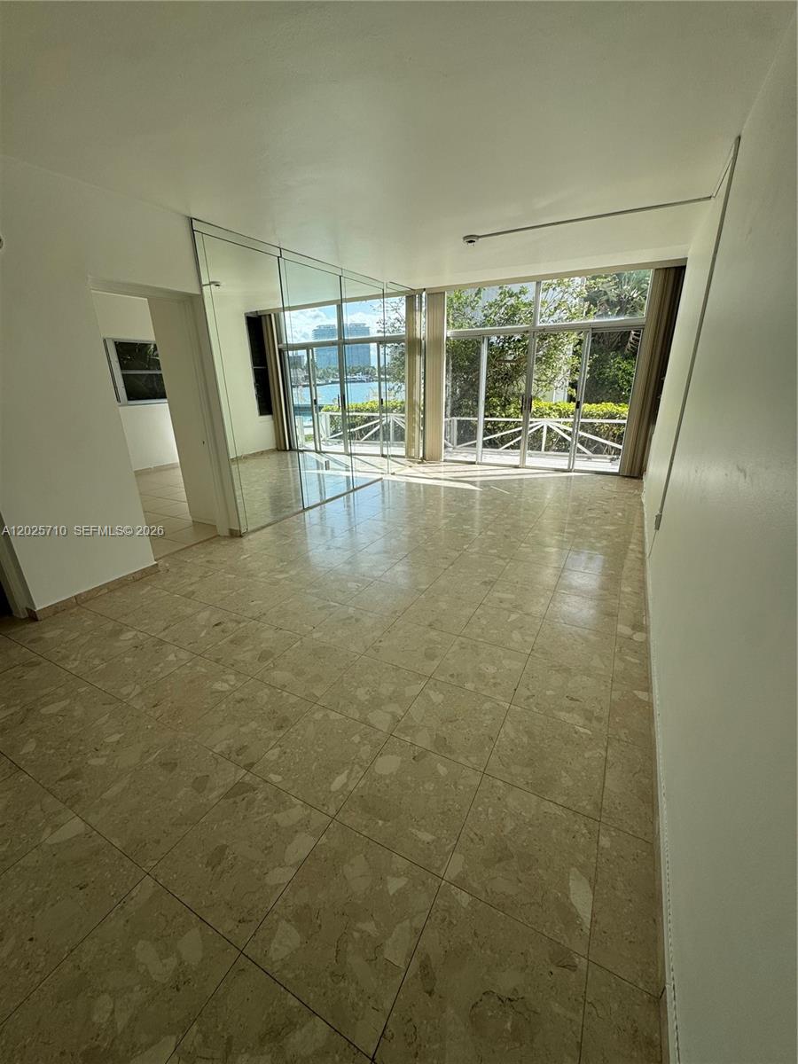 BAY HARBOR BAY FRONT PARADISE! 2 BED / 2 BATH