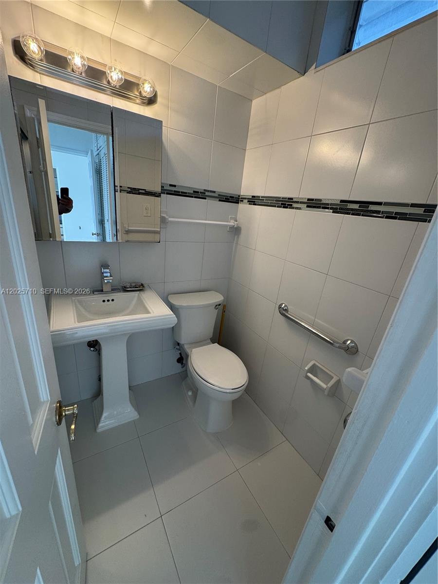 HARBOUR BAY CONDO - Residential Lease
