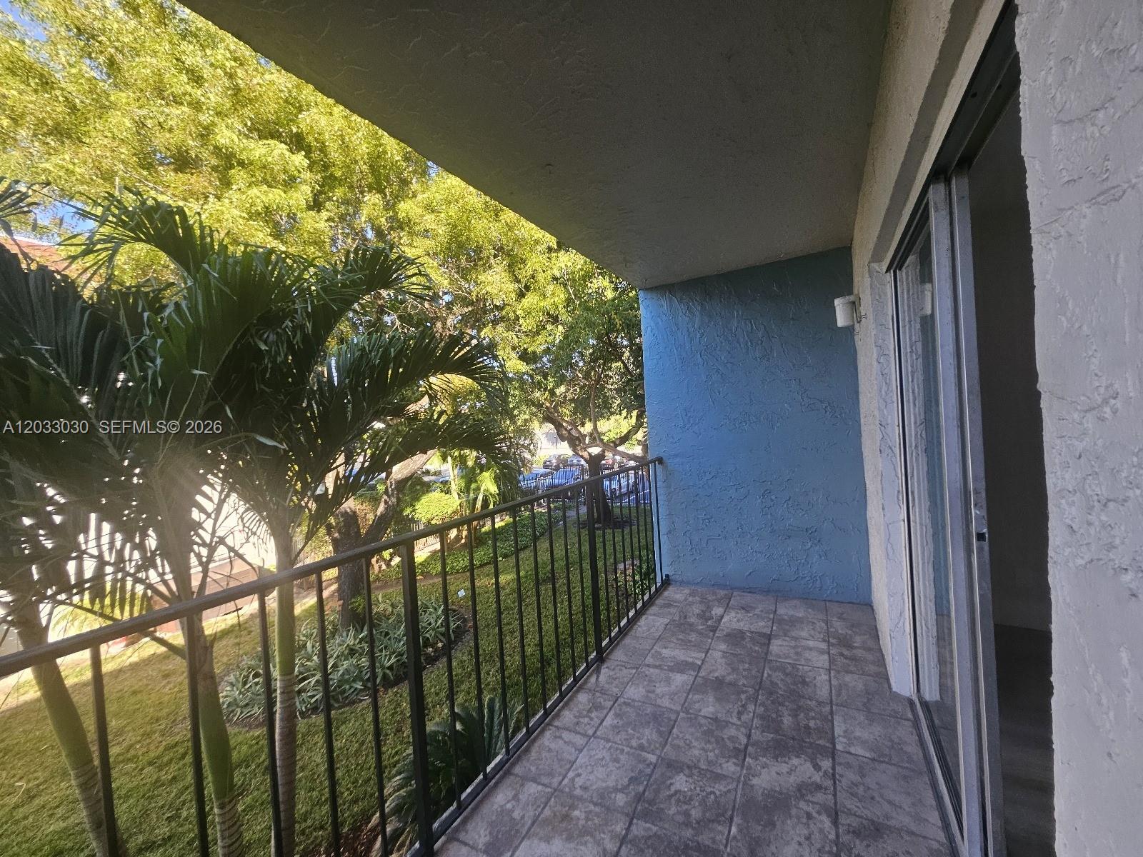 HIDDEN HARBOR CONDOMINIUM - Residential
