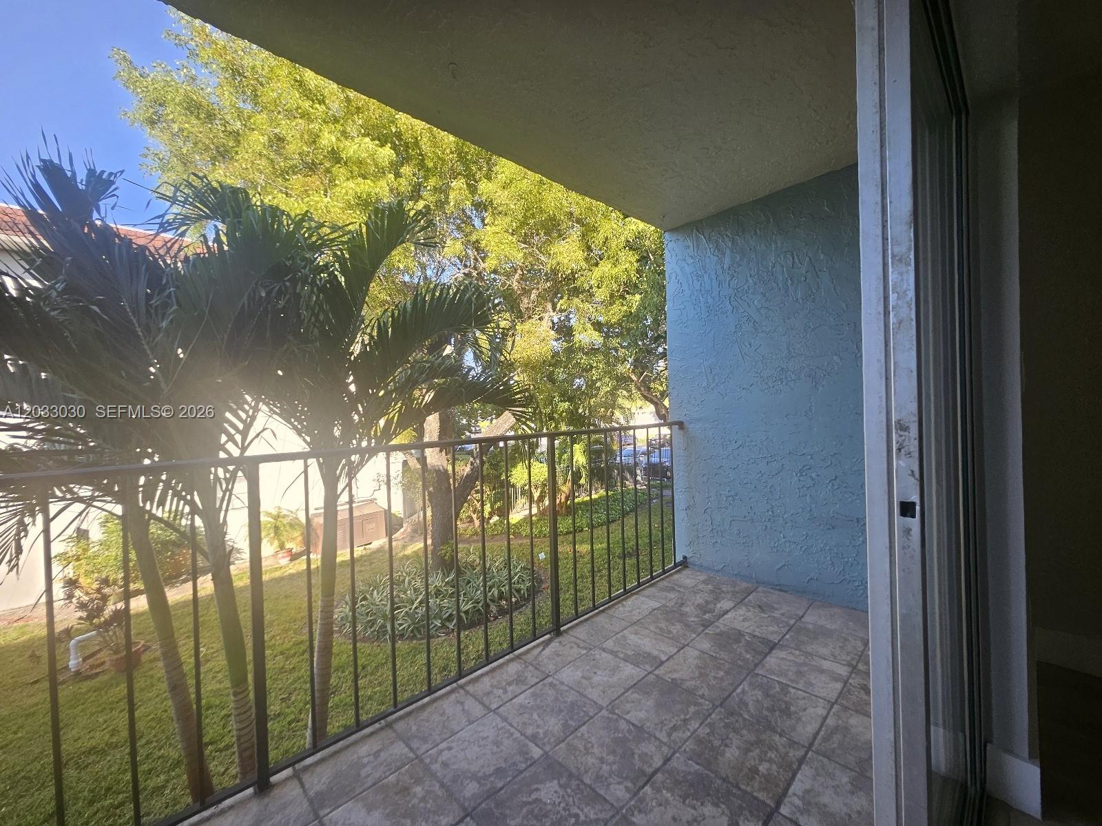 HIDDEN HARBOR CONDOMINIUM - Residential