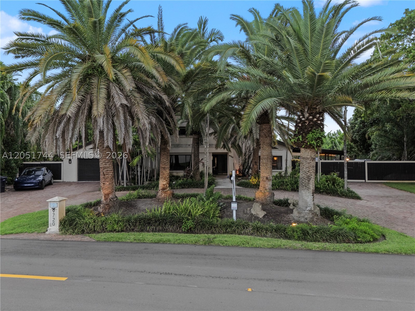 CALUSA CLUB ESTATES - Residential