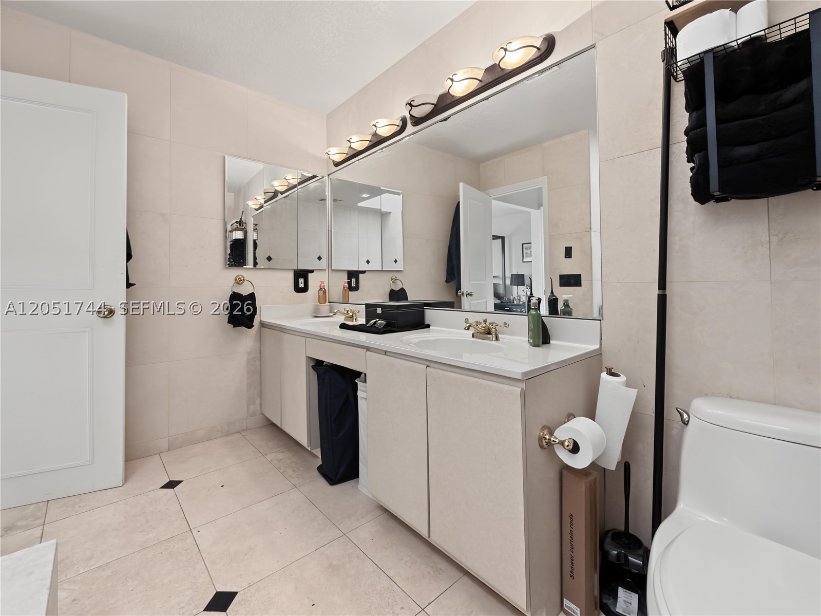 CALUSA CLUB ESTATES - Residential