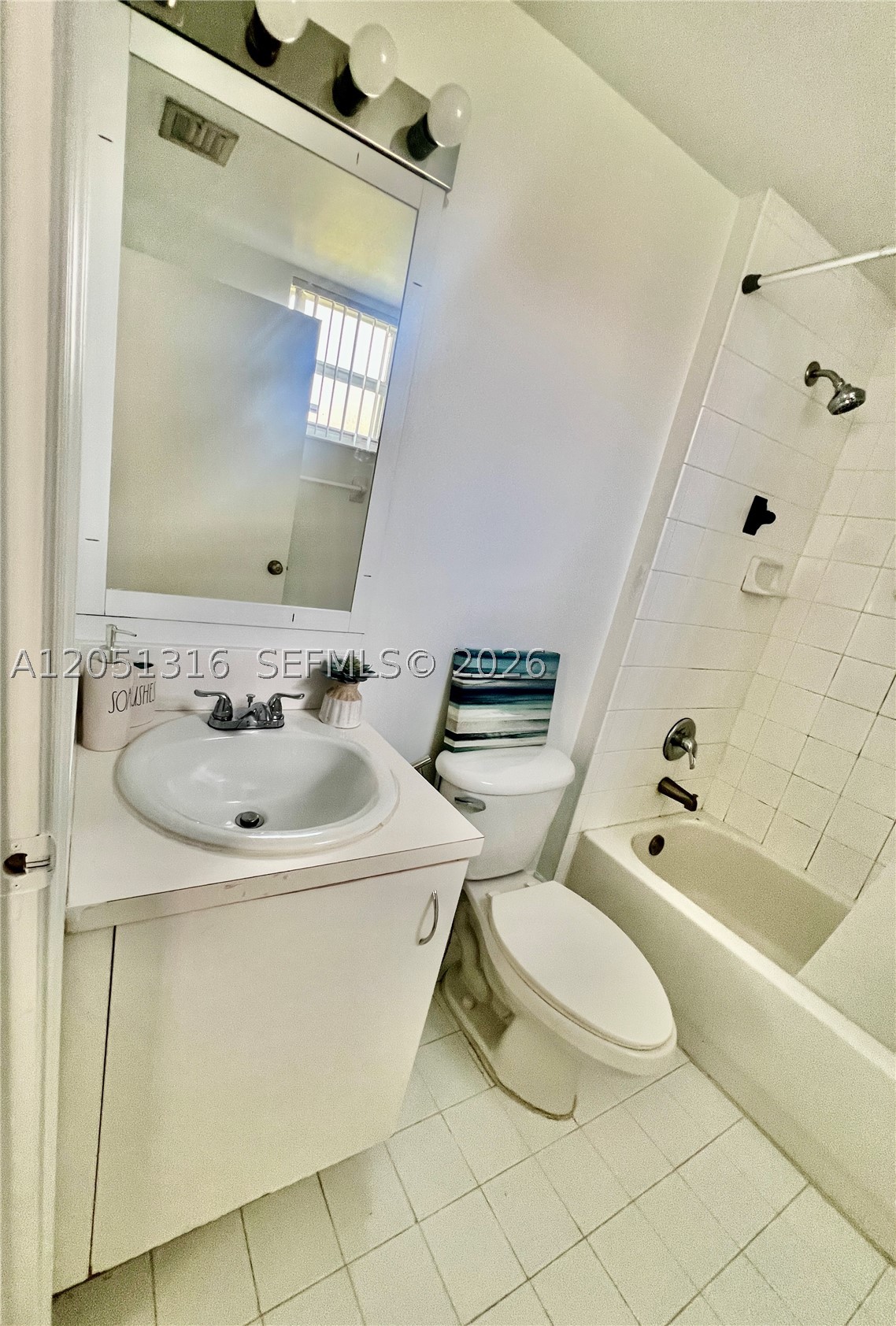 SERENITY PALMS CONDO - Residential Lease