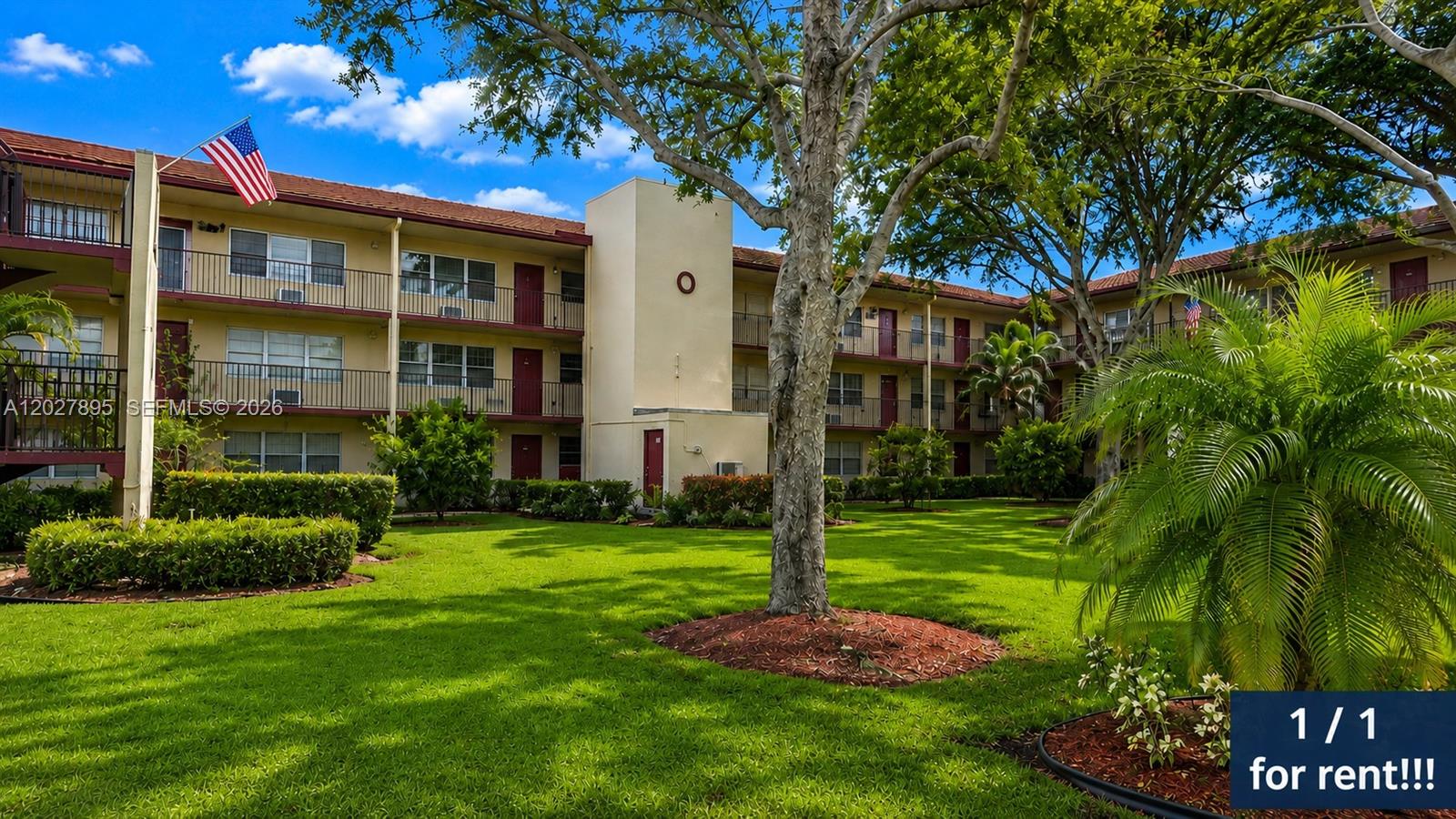 CENTURY VILLAGE – 55+ HOPA COMMUNITY. ENJOY A SERENE GARDEN VIEW FROM THIS CHARMING FIRST-FLOOR HOME THAT COMBINES COMFORT, PEACE, AND SECURITY. THIS UNIT FEATURES LAMINE FLOORING THROUGHOUT, MOVE-IN READY. LIVE THE LIFESTYLE YOU DESERVE WITH RESORT-STYLE AMENITIES INCLUDING CLUBHOUSE, POOL, GYM, THEATER, AND INTERNAL SHUTTLE SERVICE. CENTURY VILLAGE IS A VIBRANT AND SECURE GATED COMMUNITY WITH 24/7 SECURITY AND ENDLESS ACTIVITIES TO ENJOY. ON LBX.