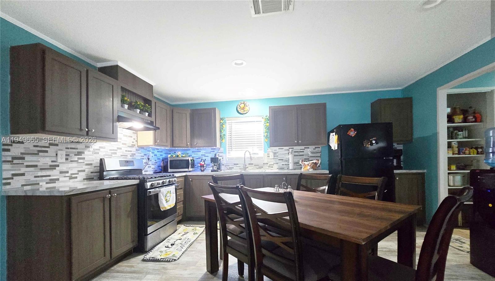MONTURA SOUTH HALF (100804 - Residential