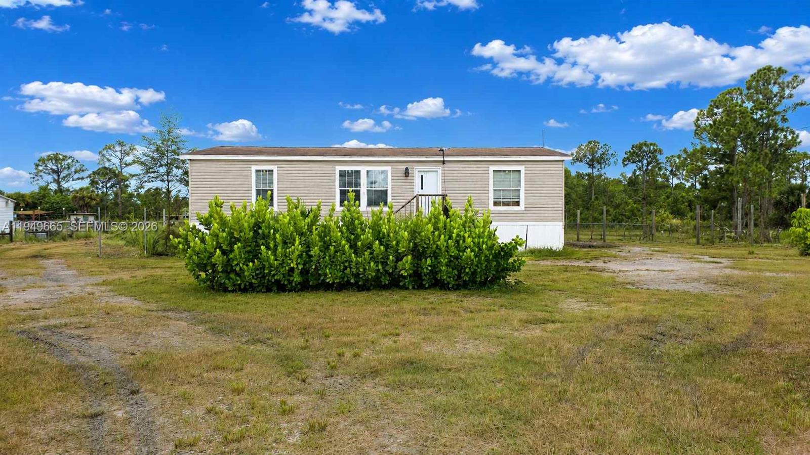 MONTURA SOUTH HALF (100804 - Residential