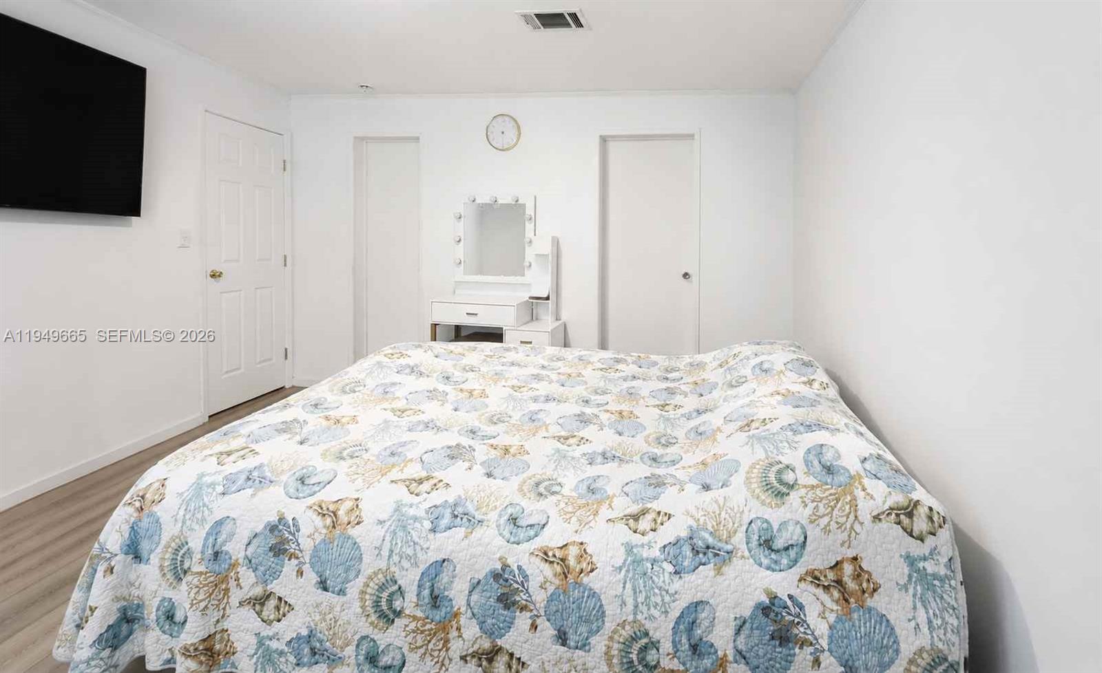 MONTURA SOUTH HALF (100804 - Residential