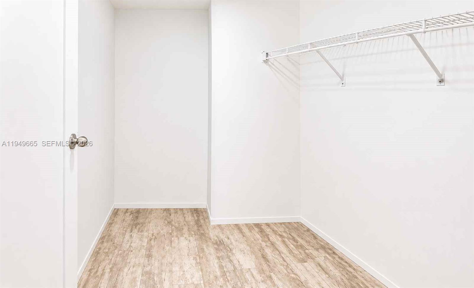 MONTURA SOUTH HALF (100804 - Residential