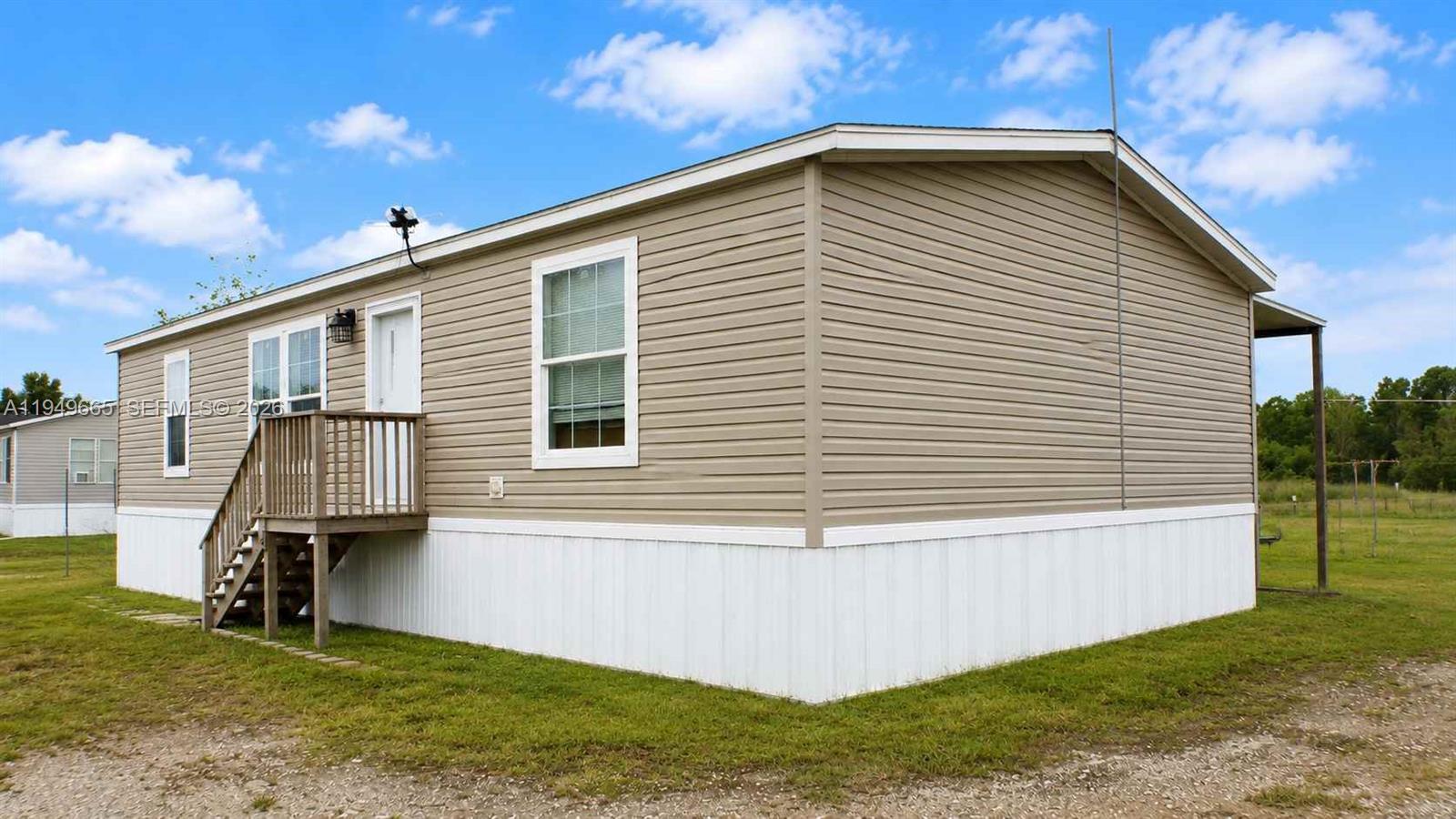 MONTURA SOUTH HALF (100804 - Residential