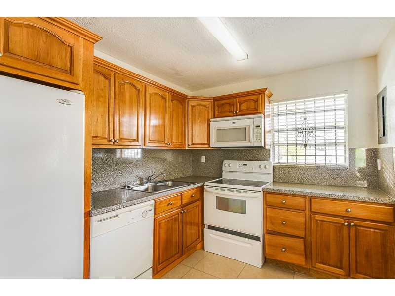 COME AND SEE THIS MARVELOUS PRIME FIRST FLOOR UNIT!!! TOTALLY UPGRADED WITH MESMERIZING LAKE VIEW. MINUTES AWAY FROM MAJOR HIGHWAYS, DOLPHIN MALL AND INTERNATIONAL MALL. COMMUNITY OFFERS POOL, TENNIS, SAUNA, GYM AND MORE. OWNER INVESTED 30K IN UPGRADING T HE UNIT. NOT SUBJECT TO APPRAISAL VALUE. EASY TO SHOW!!! CLICK FOR SHOWING​​‌​​​​‌​‌​​​‌‌​​​‌‌‌​​‌​​‌‌​​​​ ASSISTANCE.