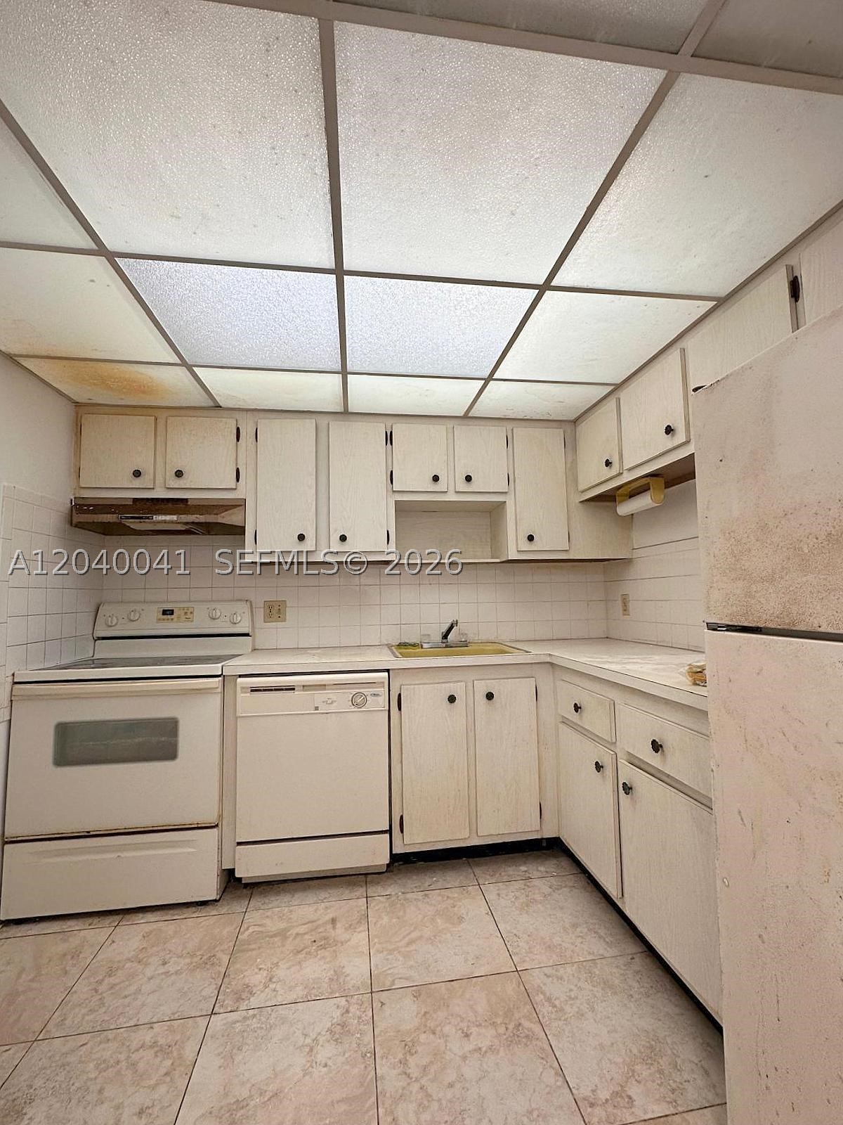 ORIOLE GOLF & TENNIS CLUB - Residential