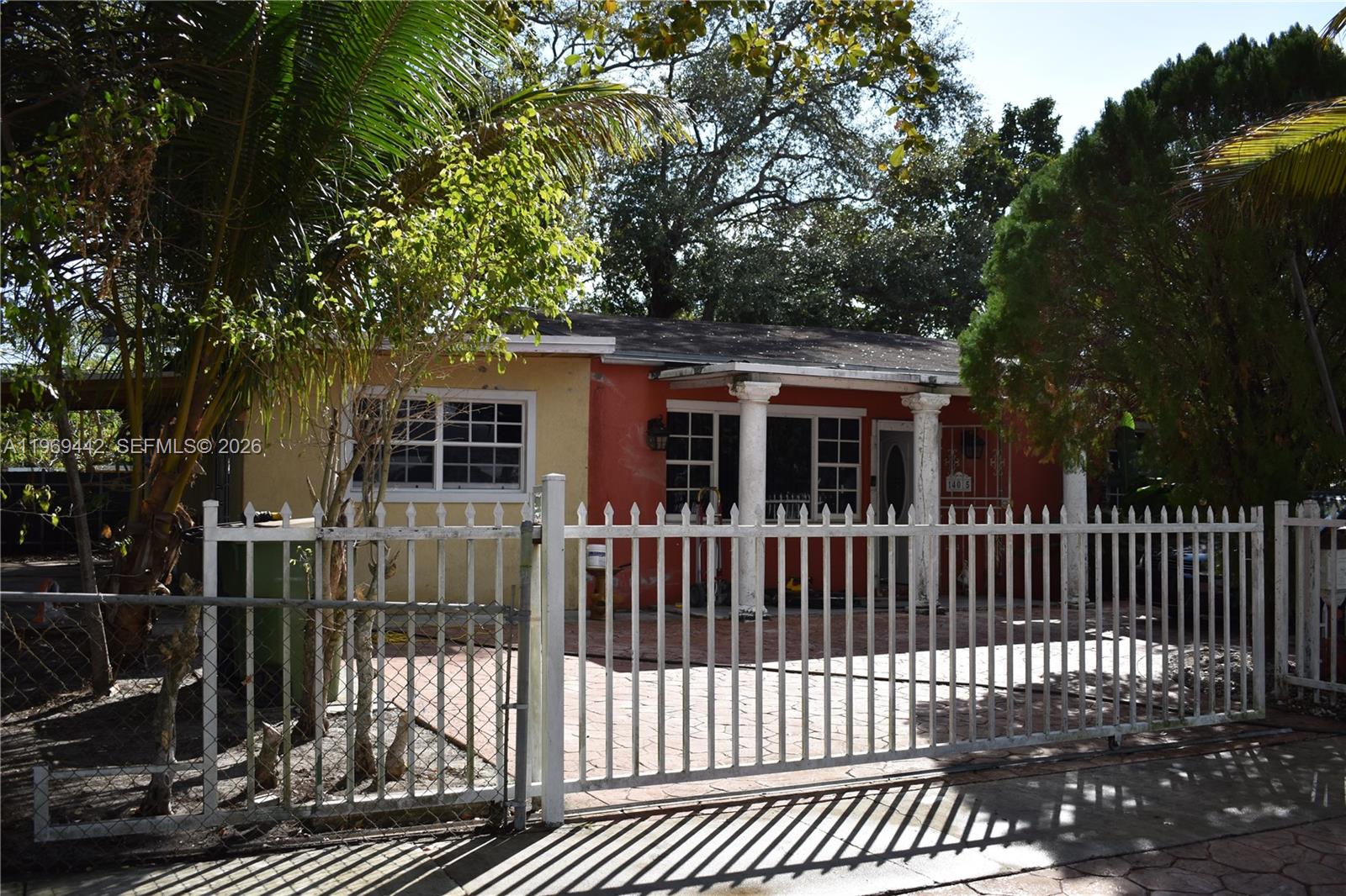 ATTENTION INVESTORS & DEVELOPERS 
Prime oversized 11,200 SQFT corner lot with stunning mature trees and massive upside potential. Centrally located in one of Miami-Dade’s fastest-growing areas. Exceptional opportunity to add a pool, build a second structure, or develop an ADU on this expansive parcel. The existing 1,952 SQFT 4-bedroom, 2-bath home is ready for renovation and offers strong value-add potential. Perfect for fix-and-flip, rental income, or redevelopment. Rare chance to maximize returns on a highly desirable oversized lot - don’t miss this one!