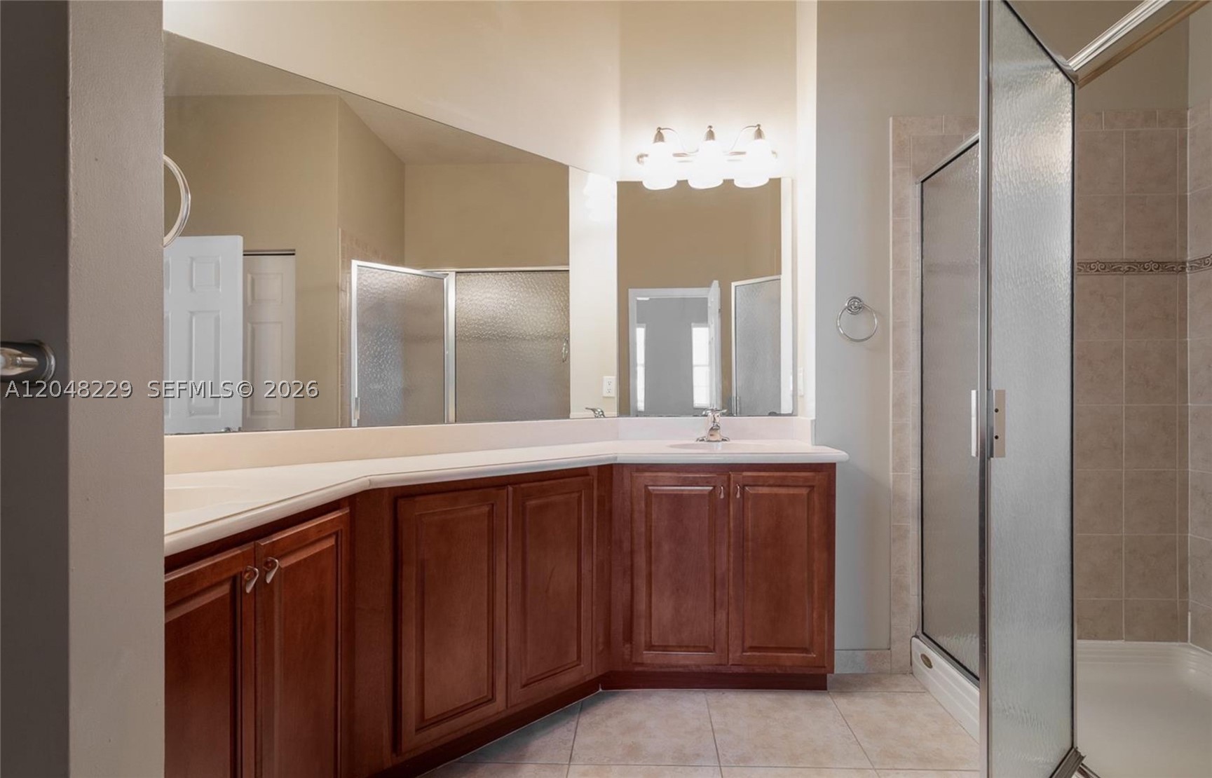 HAMPTON HILLS CONDO - Residential
