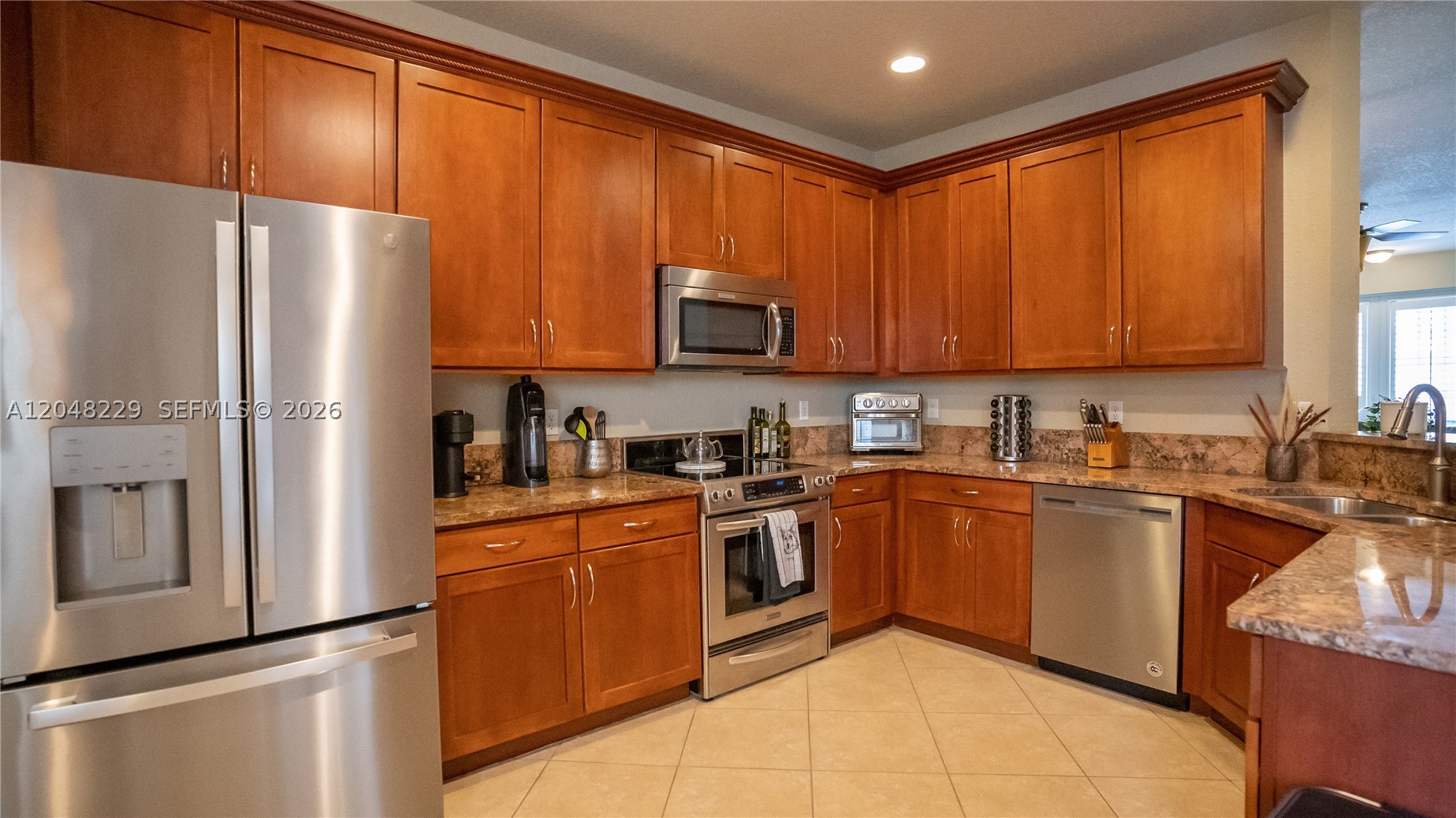 HAMPTON HILLS CONDO - Residential